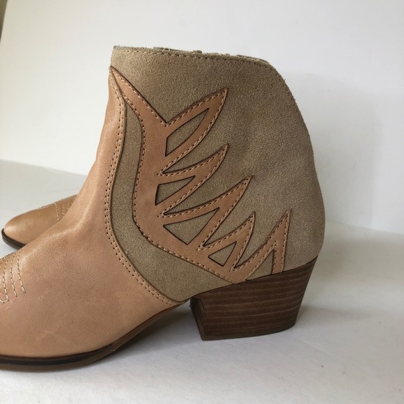 Lucky Brand Idellina Tan Beige Leather Suede Western Ankle Boots Women's 7.5 - Picture 10 of 16